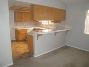 1734 Adelyne Ln in Santa Maria, CA - Building Photo - Building Photo