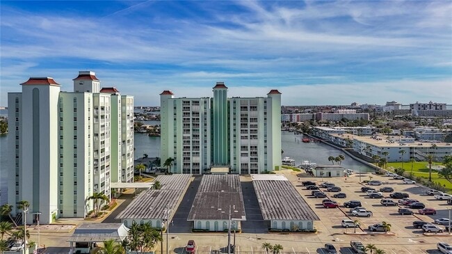400 64th Ave, Unit 1204 in St Pete Beach, FL - Foto de edificio - Building Photo