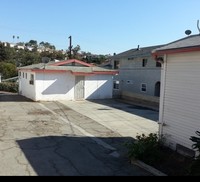 6141 Toltec Way in Los Angeles, CA - Foto de edificio - Building Photo