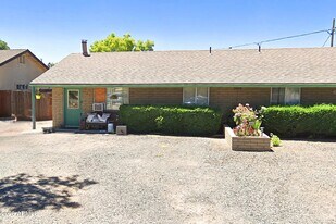 3016 N Yavapai Rd E in Prescott Valley, AZ - Building Photo