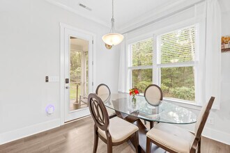 Room in House on Grace Ln, Unit Q-2133 in Charlotte, NC - Foto de edificio - Building Photo