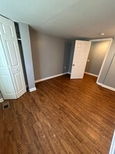 240 Riverview Ave, Unit 1 in Dundalk, MD - Foto de edificio - Building Photo