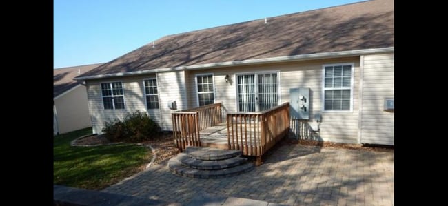 2224 Madero Dr in Belleville, IL - Building Photo - Building Photo