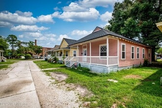 1945 Redell St in Jacksonville, FL - Building Photo - Building Photo