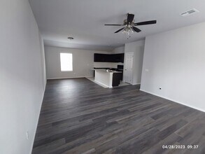 1227 Tortoise Wood Rd in Norman, OK - Building Photo - Building Photo