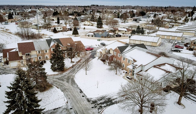 6920 Mariner Dr, Unit 204 in Mount Pleasant, WI - Building Photo - Building Photo