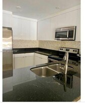 11263 SW 88th St in Miami, FL - Building Photo