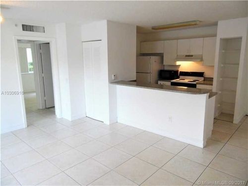 450 S Park Rd-Unit -5C in Hollywood, FL - Building Photo - Building Photo