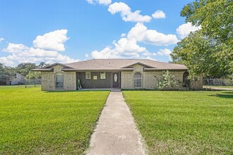 817 Percifield Trail in Alvarado, TX - Building Photo - Building Photo