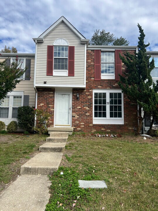 72 Dorchester Cir in Evesham, NJ - Building Photo