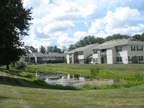 Alana Woods II Apartments in DeWitt, MI - Foto de edificio - Building Photo