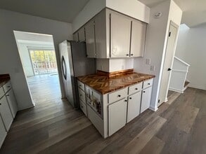 912 Pineland Ave in Hinesville, GA - Building Photo - Building Photo