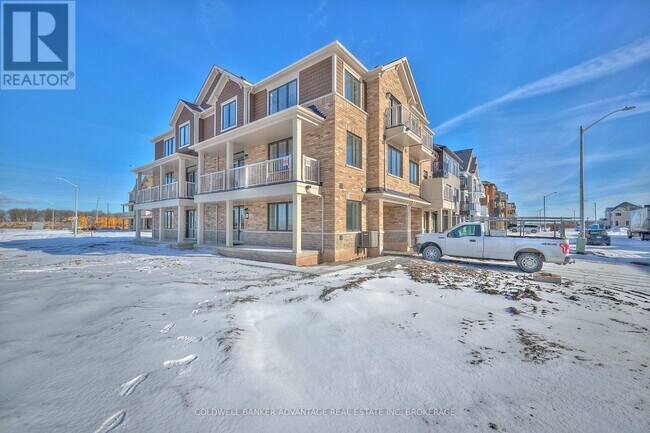 98 Feather Rd in Welland, ON - Building Photo - Building Photo