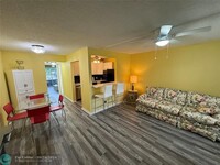 175 Farnham H in Deerfield Beach, FL - Building Photo - Building Photo