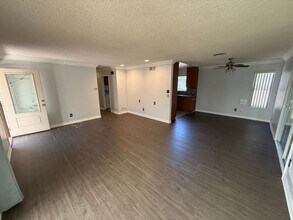 4912 Tierra Baja Way in San Diego, CA - Building Photo - Building Photo