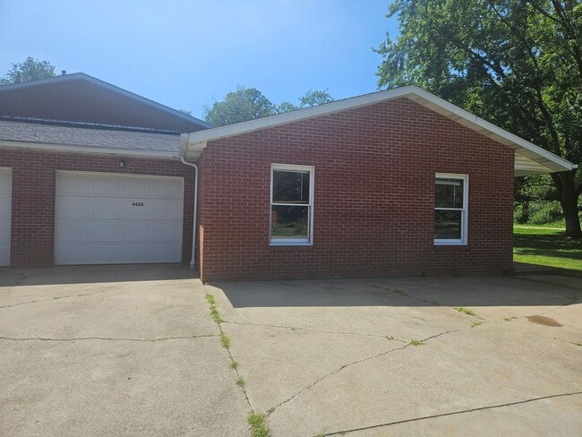 4420 Lovers Ln in Ravenna, OH - Building Photo - Building Photo