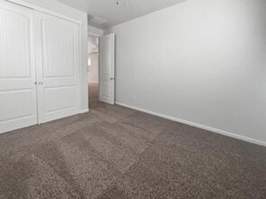 4418 Natomas Central Dr in Sacramento, CA - Foto de edificio - Building Photo