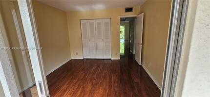 251 SW 132nd Way, Unit 417H in Pembroke Pines, FL - Building Photo - Building Photo