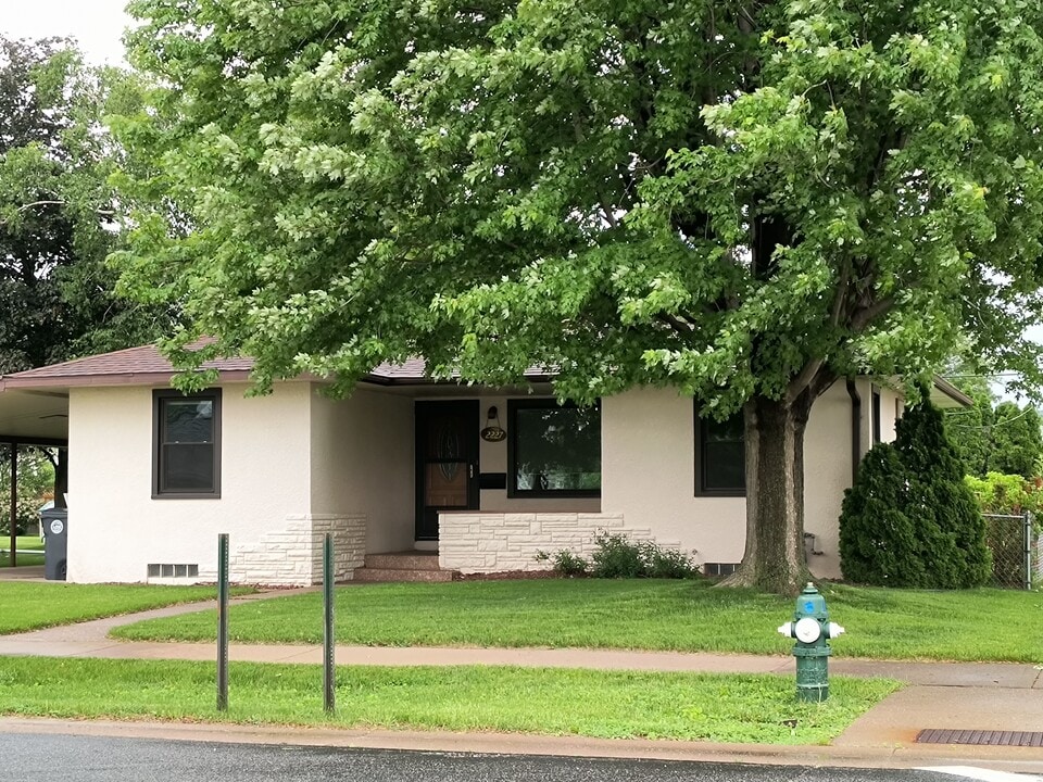 2227 23rd St S in La crosse, WI - Building Photo