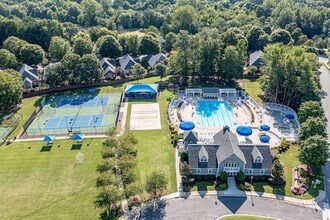 16211 Kelly Park Cir in Huntersville, NC - Foto de edificio - Building Photo