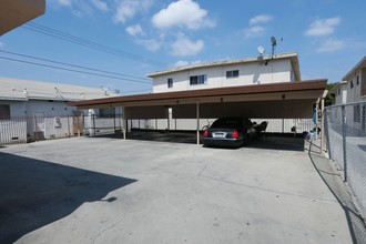 11936 Grevillea Ave in Hawthorne, CA - Foto de edificio - Building Photo