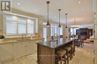 2156 Heathcliff Ct in Oakville, ON - Building Photo - Building Photo