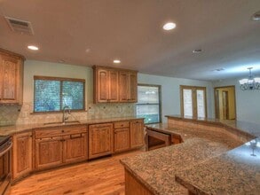 420 7th St in Marble Falls, TX - Building Photo - Building Photo