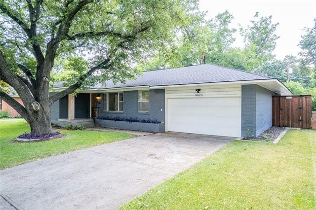 9823 Mercer Dr in Dallas, TX - Building Photo - Building Photo