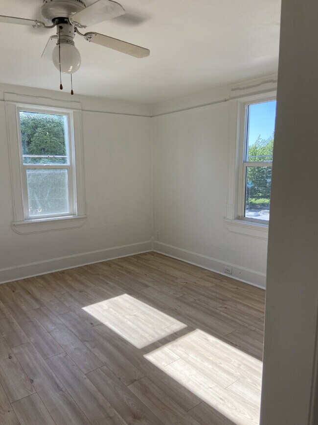 property at 2904.5 N Cedar St