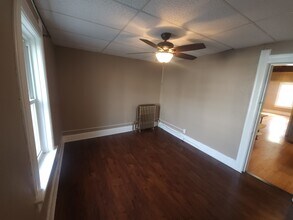 1313 Wisconsin Ave, Unit A in Grafton, WI - Foto de edificio - Building Photo