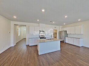 9875 S Eastern Ave in Las Vegas, NV - Building Photo - Building Photo