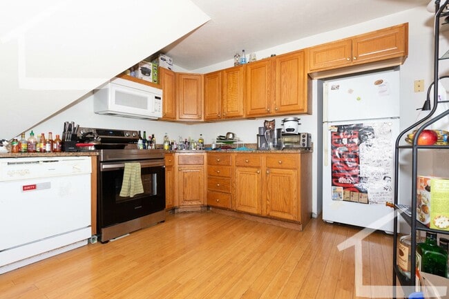 property at 18 Greylock Rd