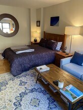 330 E 49th St, Unit 6G in New York, NY - Building Photo - Building Photo