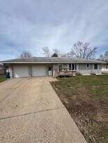 14863 Danville Ave W in Rosemount, MN - Building Photo