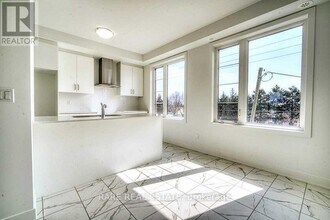 66 Carole Bell Wy in Markham, ON - Building Photo - Building Photo