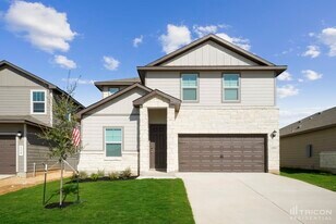 13551 Paxton Blvd in Saint Hedwig, TX - Building Photo