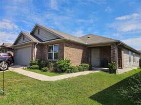 11640 Cambrian Rd in Manor, TX - Building Photo
