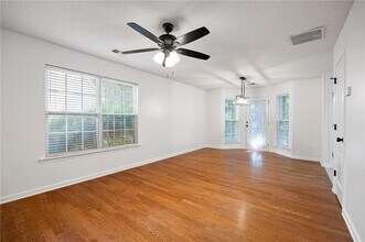 176 Darby's Crossing Ct in Hiram, GA - Building Photo - Building Photo