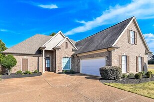 3400 Valley Crest Dr in Southaven, MS - Building Photo