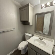 107 New Dallas Hwy in Lacy Lakeview, TX - Building Photo - Building Photo