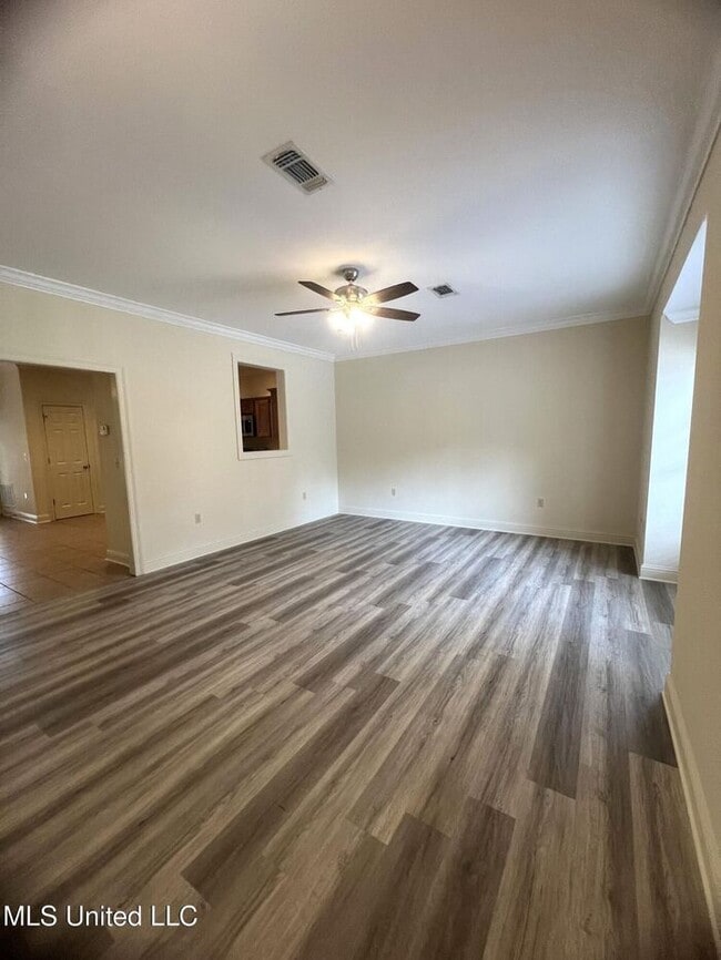 928 Jefferson Dr in Gulfport, MS - Building Photo - Building Photo