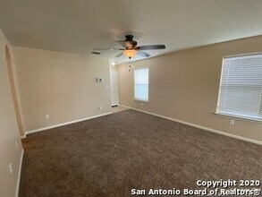 6119 Luckey Run in San Antonio, TX - Foto de edificio - Building Photo