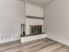 8913 NW 82nd St in Oklahoma City, OK - Building Photo - Building Photo