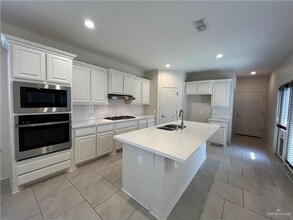 20 Oriole Dr in Mission, TX - Building Photo - Building Photo