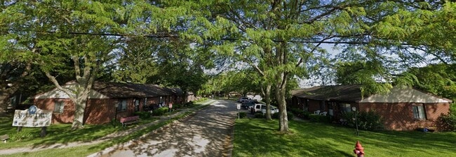 110 Bauer Ct in Crestline, OH - Building Photo - Building Photo