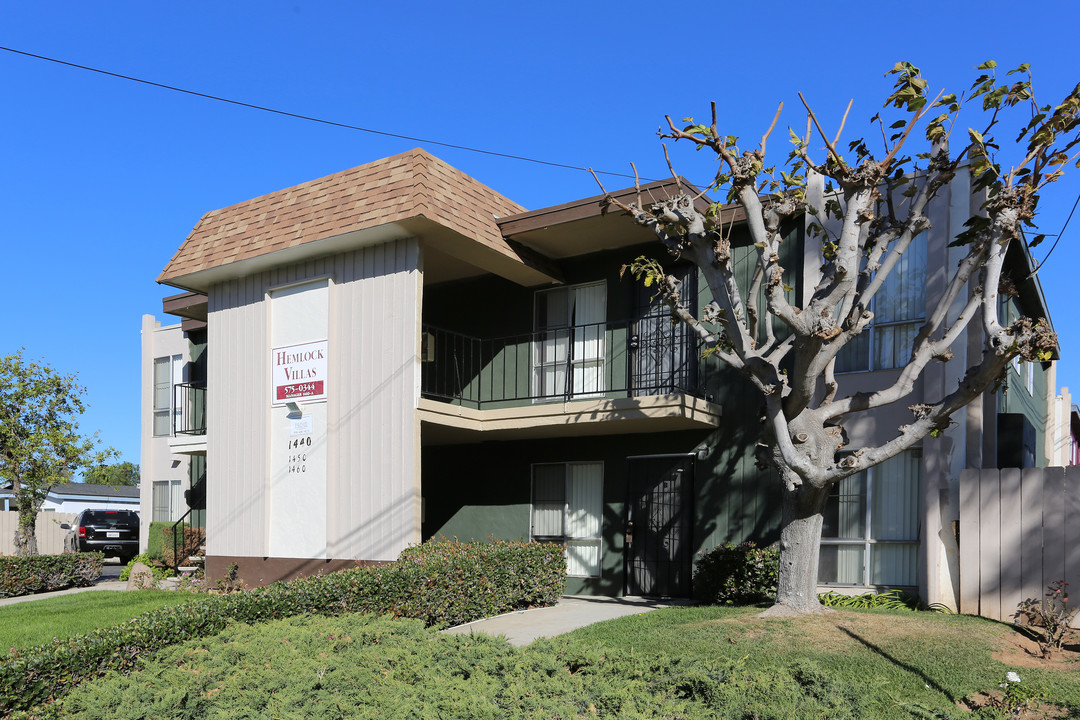 Hemlock Villas in Imperial Beach, CA - Building Photo