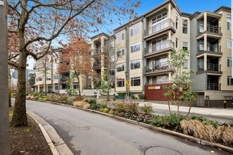 Borgata Apartments in Bellevue, WA - Foto de edificio - Building Photo