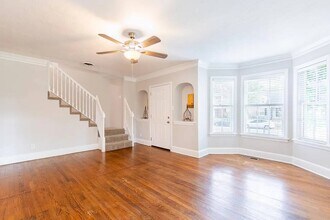 380 Holmes Cir in Memphis, TN - Building Photo - Building Photo