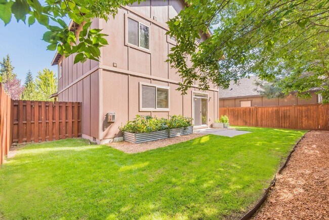 20269 Knightsbridge Pl in Bend, OR - Building Photo - Building Photo