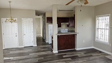 894 Prince St in Macon, GA - Foto de edificio - Building Photo